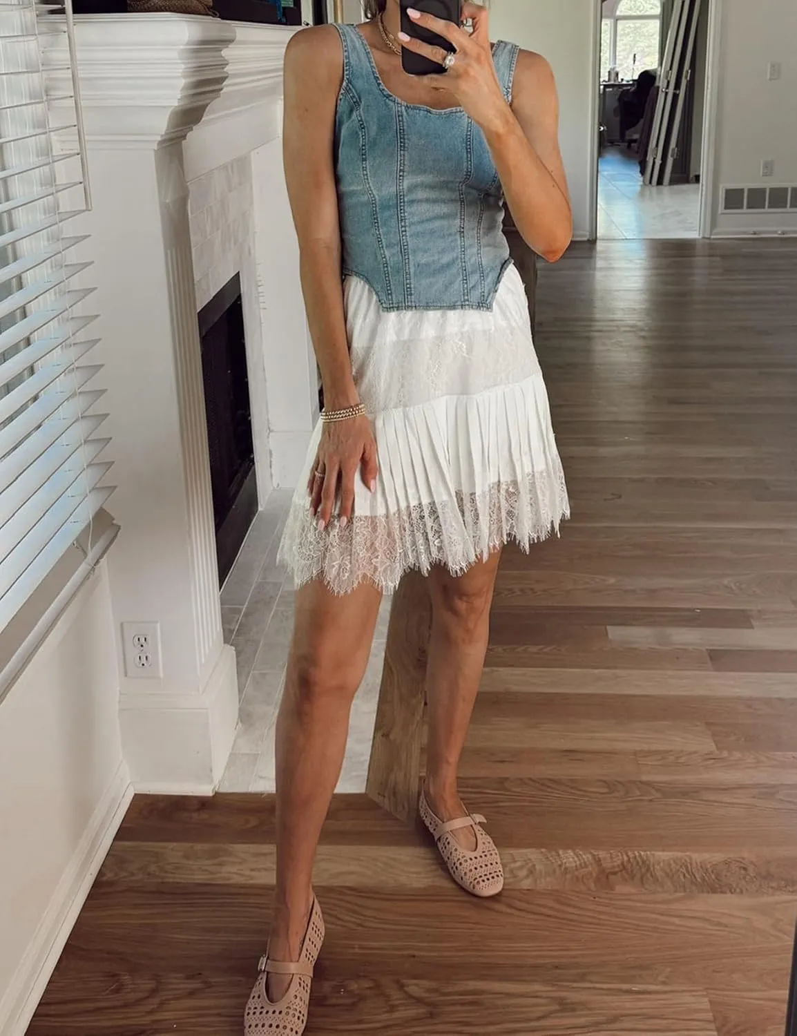 Arssm Womens Y2k Ruffle Mini Skirt Lace Pleated Short Skirt Elastic Waist A-Line Tiered Flowy Skirts Streetwear