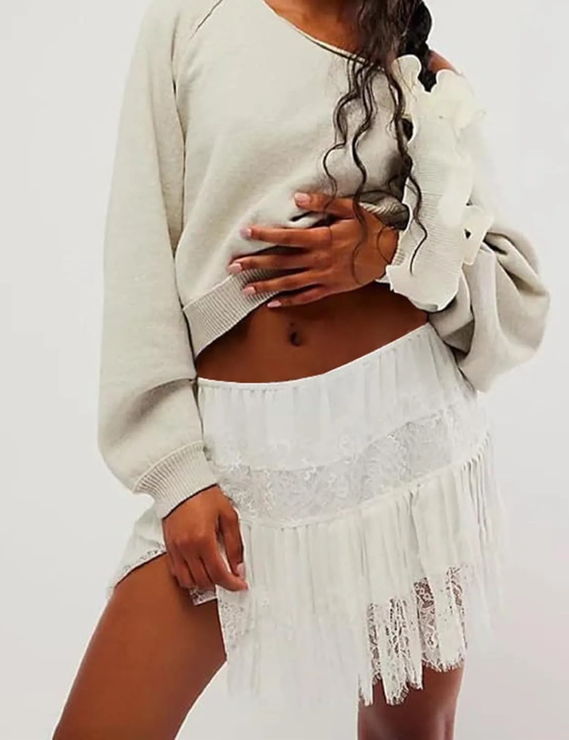 Arssm Womens Y2k Ruffle Mini Skirt Lace Pleated Short Skirt Elastic Waist A-Line Tiered Flowy Skirts Streetwear