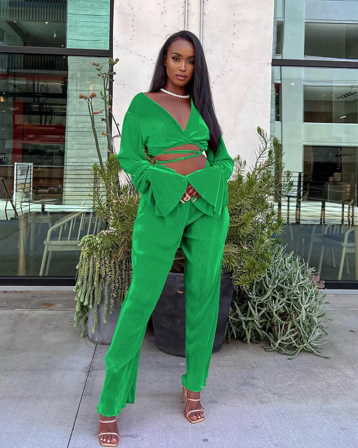 Doweha Two Piece Outfits for Women Summer Cute Plisse Set Outfit Lounge Sets Bell Sleeve Top Pants Sets Sexy 2 Piece Outfits