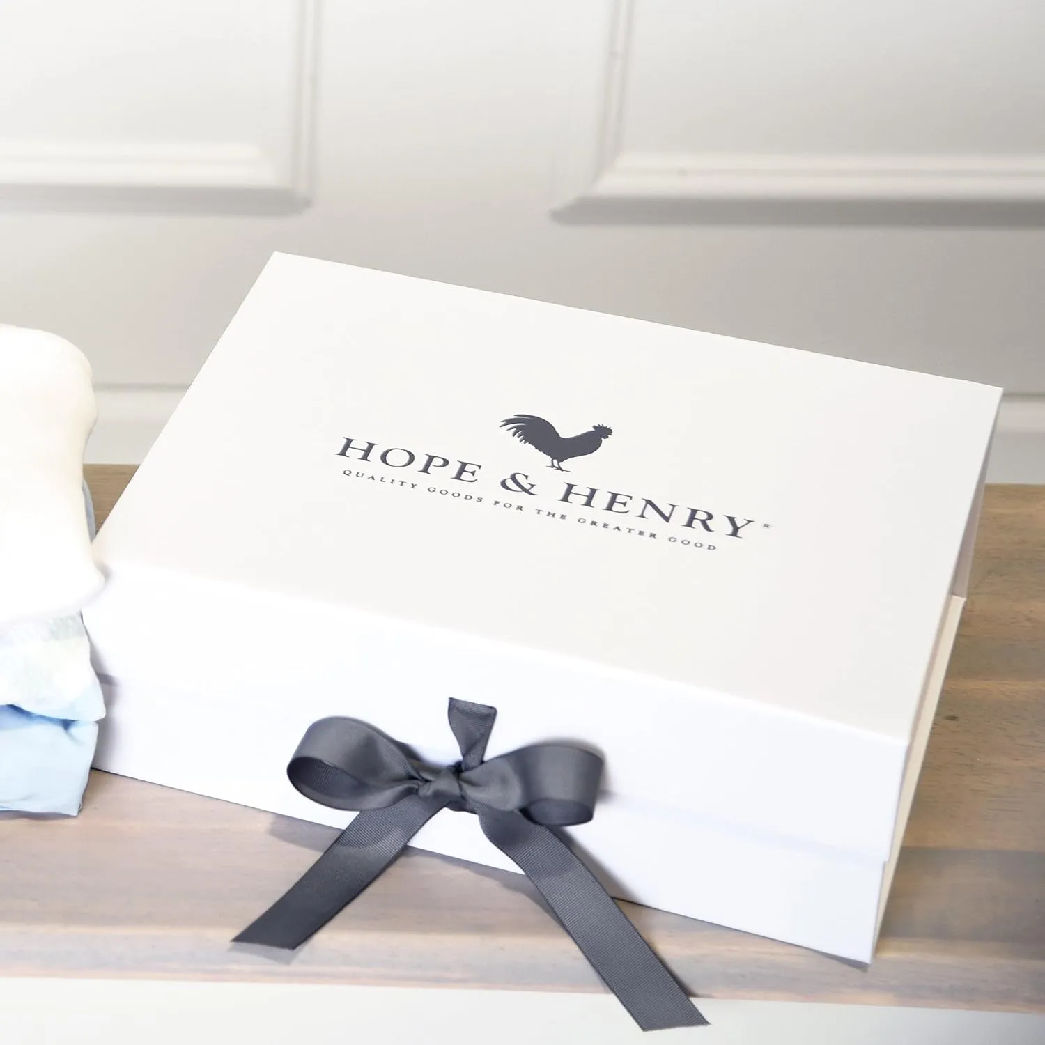Hope & Henry Baby Organic 4 Piece Gift Set with Box