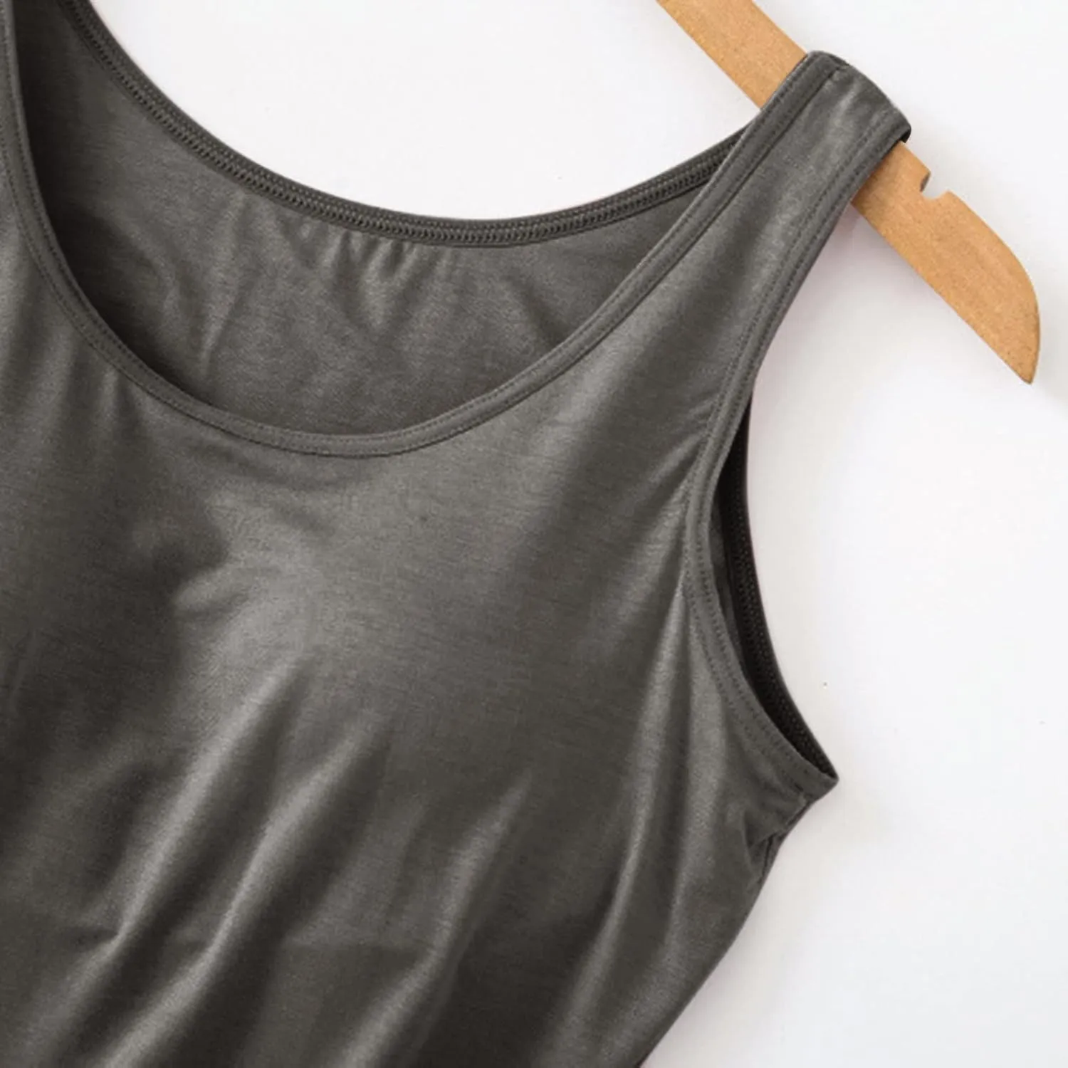 Tank Top with Built in Bra for Women Summer Casual Camisoles Basic Shirts Racerback Workout Fitted Tanks Cami Tops