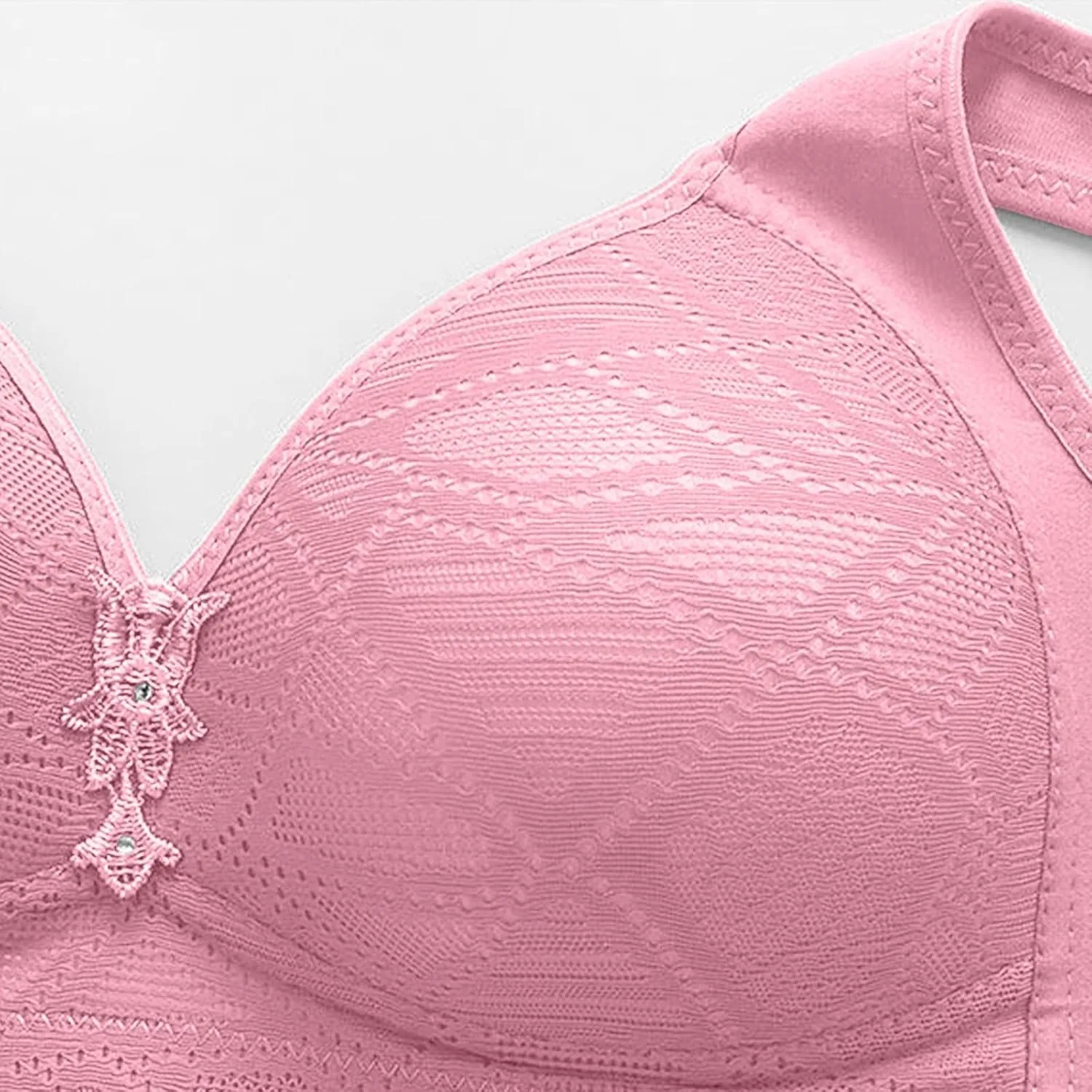 Women's No Underwire Wide Strap Tank Top Bra Full Coverage Stretch Breathable Bralettes Comfort Push Up Everyday Bra